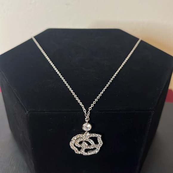 925 Sterling Silver Rose Cubic Zirconia Pendant on 16'' Silver Chain Necklace - Picture 6 of 6